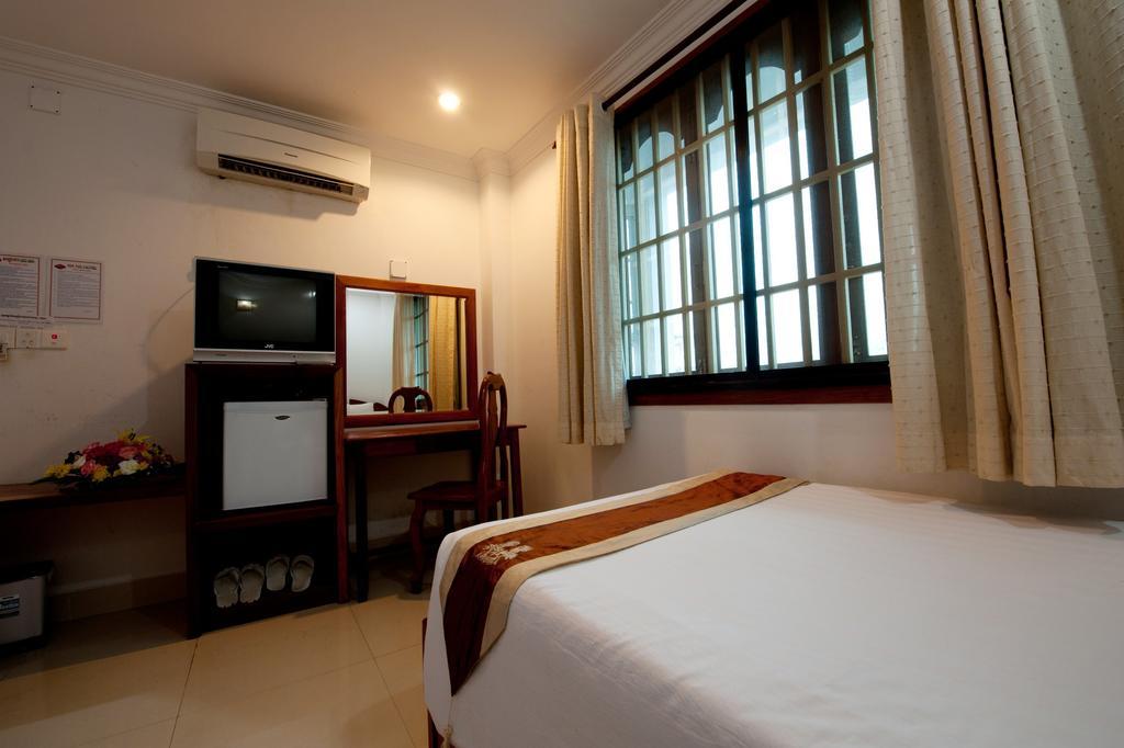 Circuit Hotel & Cafe - Nana Hotel Phnom Penh Room photo